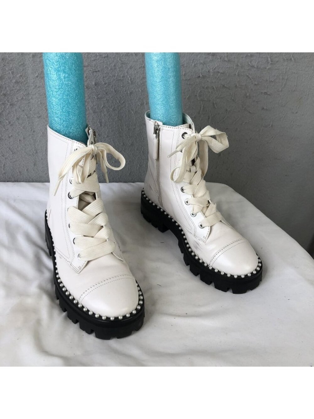 Kate Spade New York Boots Womens Size 8 White Ankle Merritt Lug Pearl Combat
